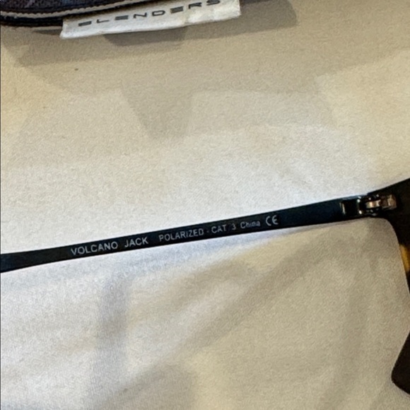 Blenders Polorized Unisex North Park Sunglasses in Volcano Jack - Picture 3 of 3